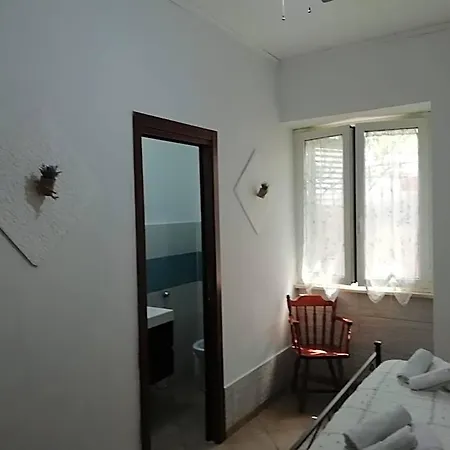 Il Paradiso לינה וארוחת בוקר 3*
